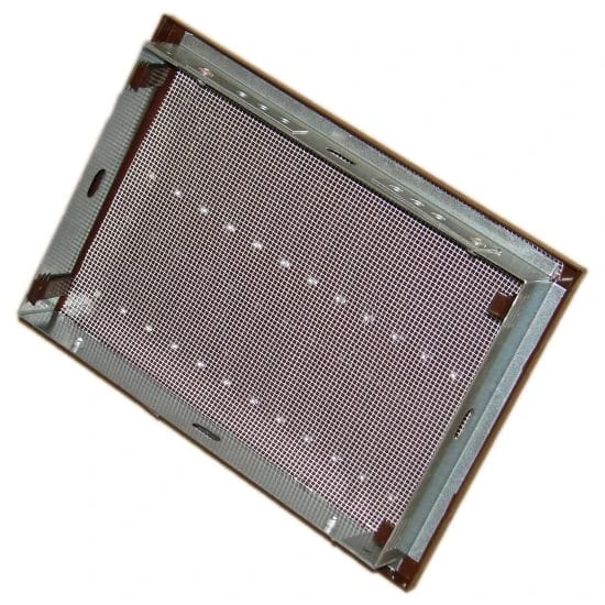Kratka metalowa ścienna na zewnątrz DAK 14x21 brązowa1.jpg